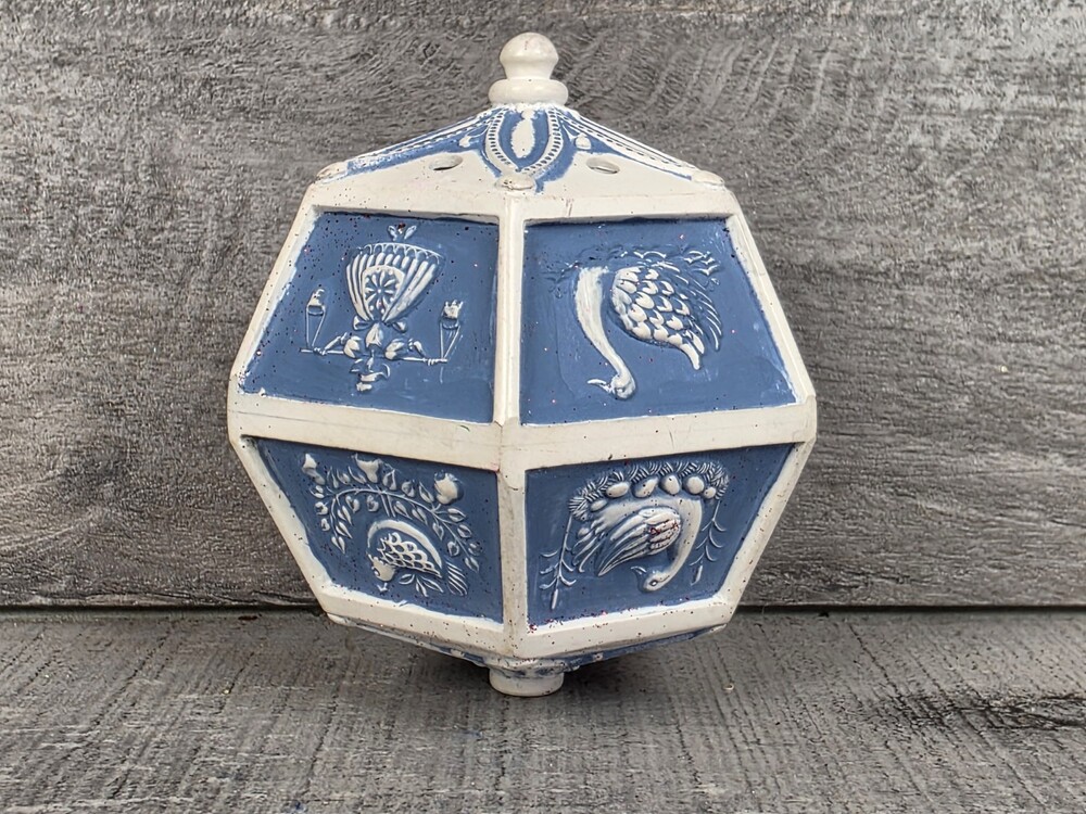 1983 Hallmark Cards 12 Days Of Christmas Blue & White Ornament READ 25c1